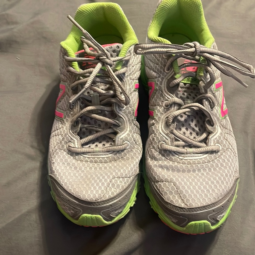 Like new new balance womens 9 1/2 running sneaker